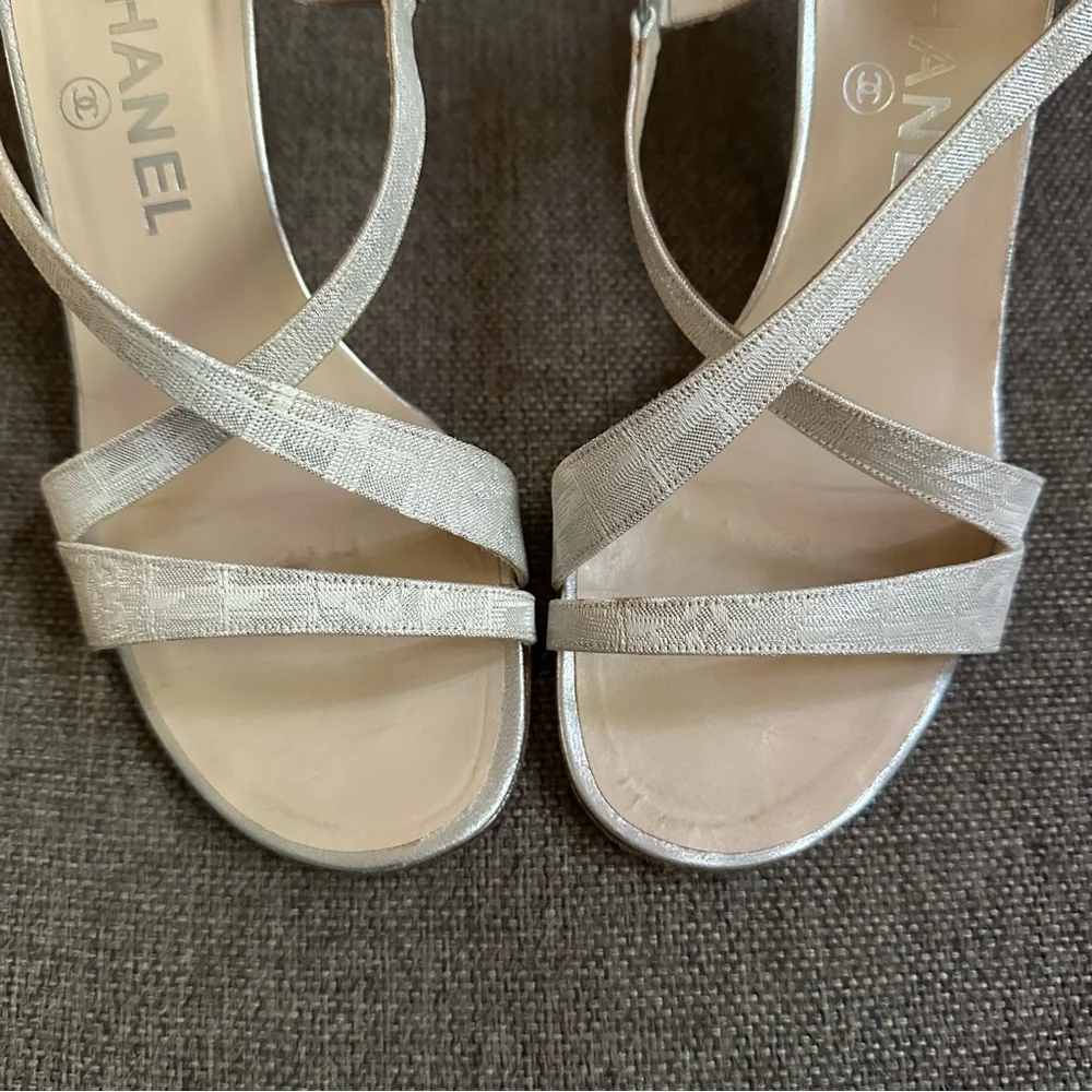 Vintage silver Chanel strappy heels - Picture 7 of 10